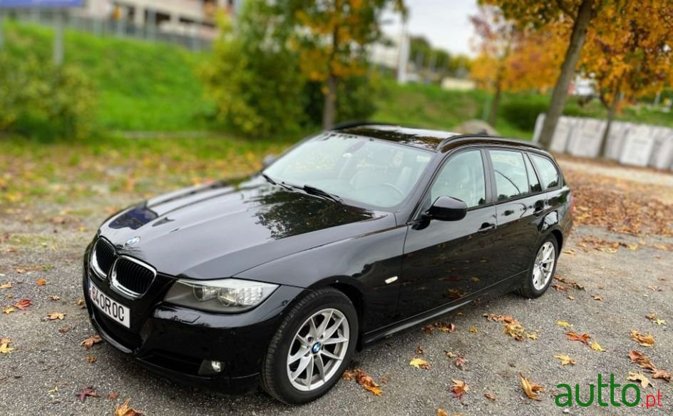 2010' BMW 318 photo #3