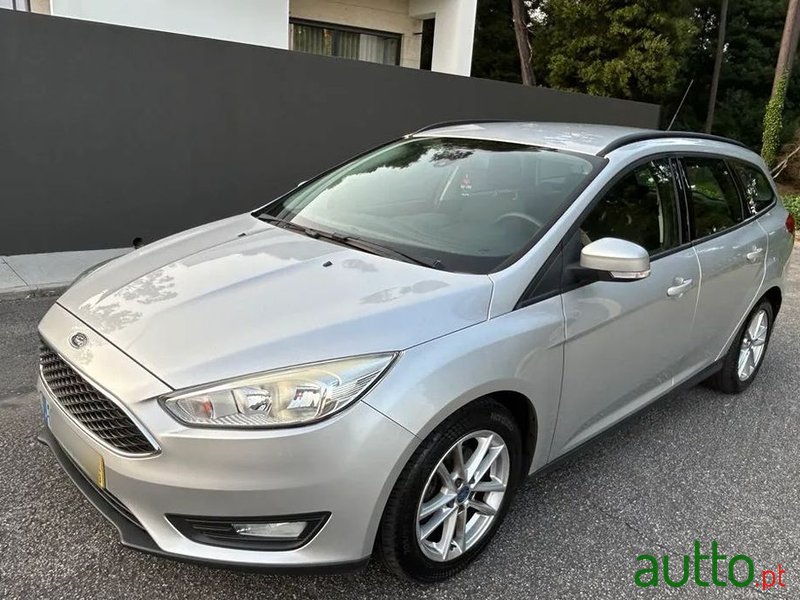 2016' Ford Focus Sw photo #1