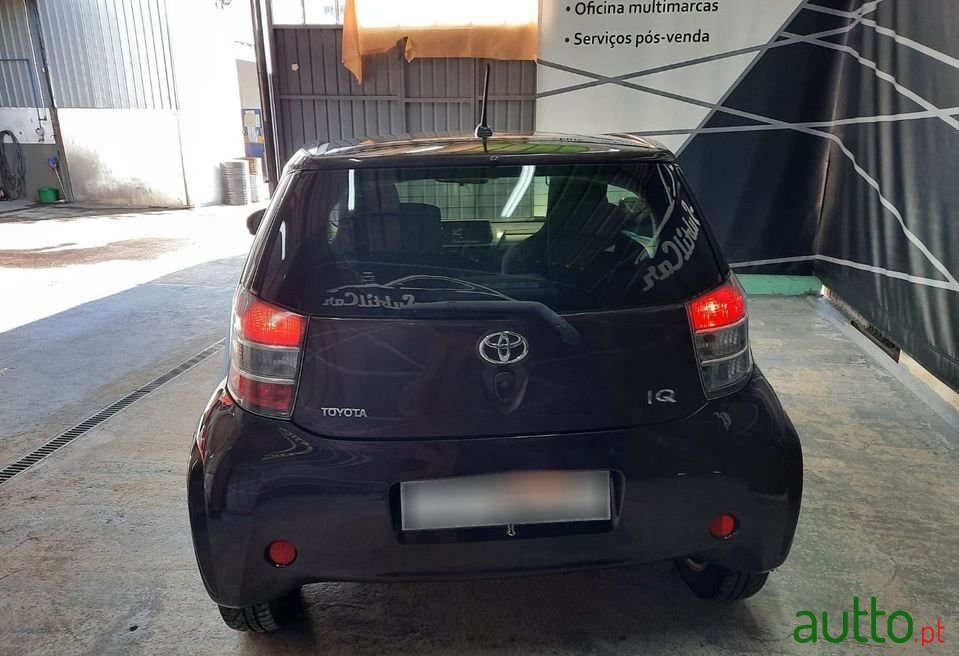 2009' Toyota iQ photo #3