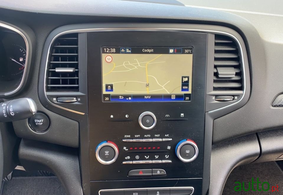 2020' Renault Megane photo #3