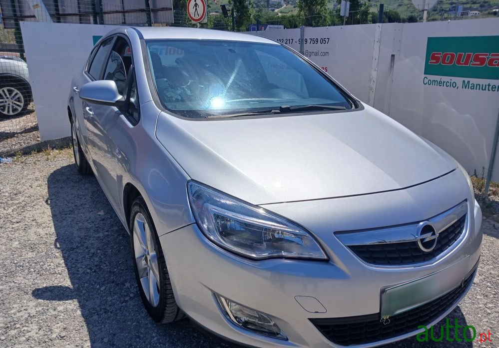 2010' Opel Astra 1.4 Enjoy photo #4