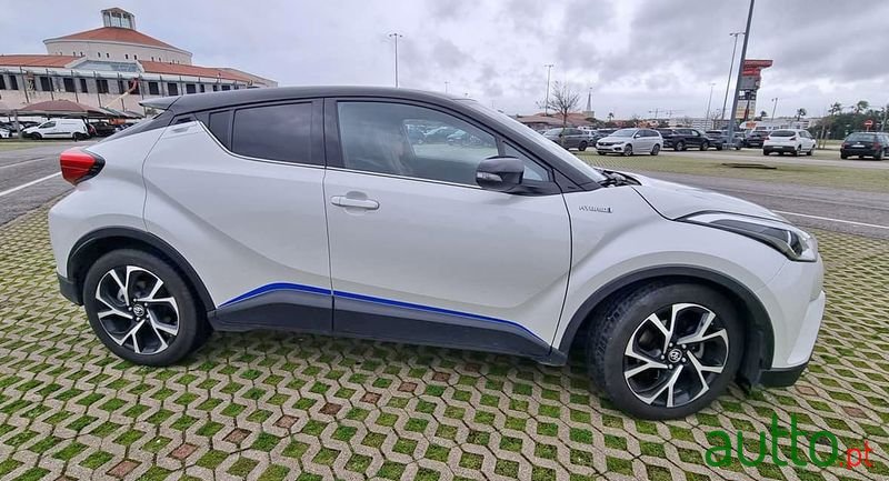 2020' Toyota C-HR photo #7