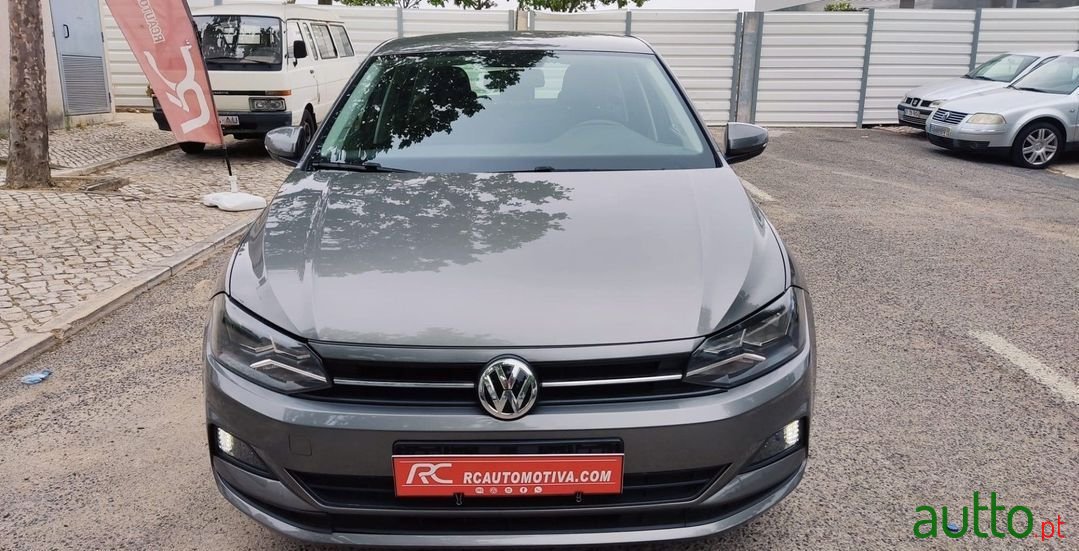 2018' Volkswagen Polo photo #2