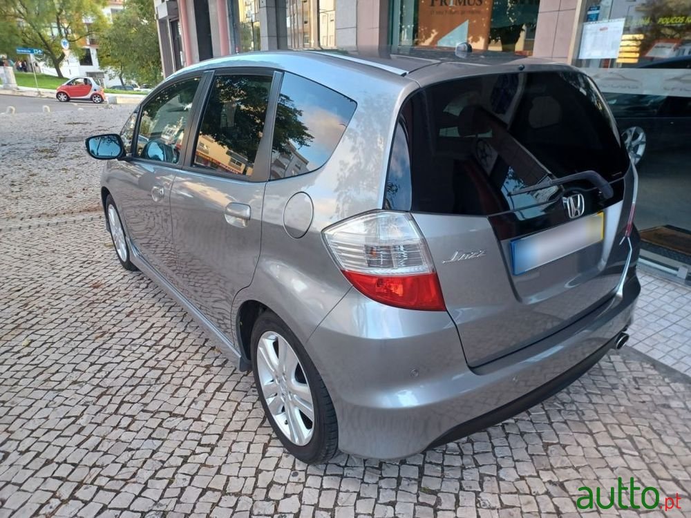 2011' Honda Jazz photo #6