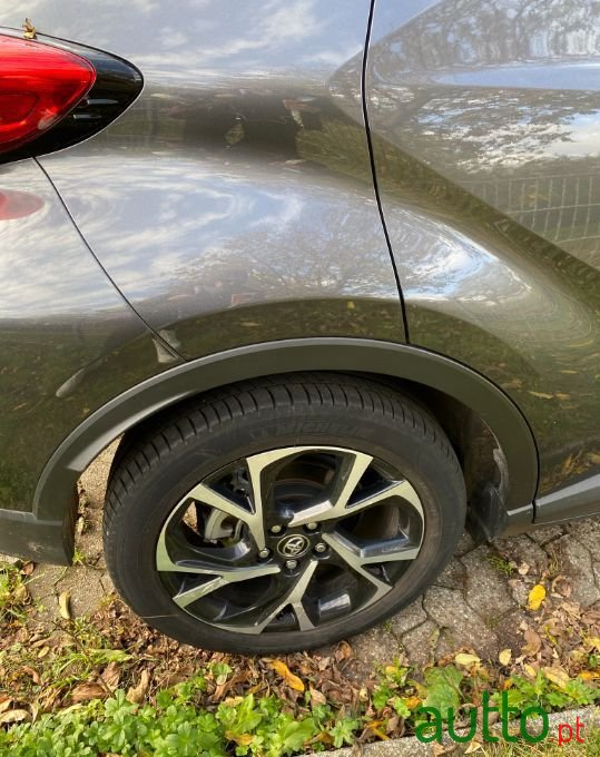 2018' Toyota C-Hr photo #1