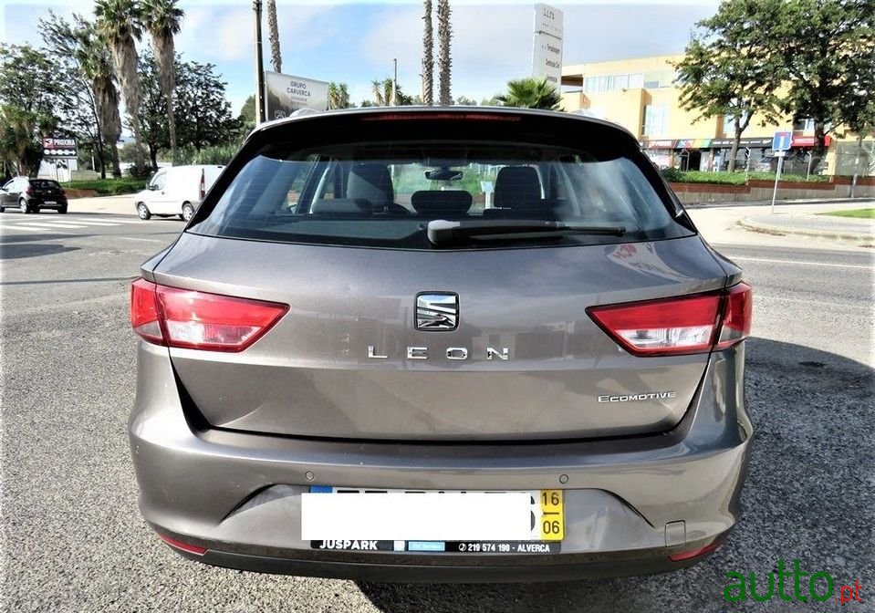 2016' SEAT Leon-St photo #5