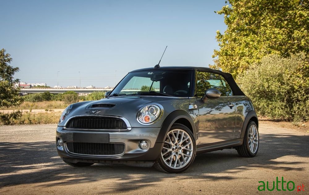 2009' MINI Cabrio Cooper S photo #1