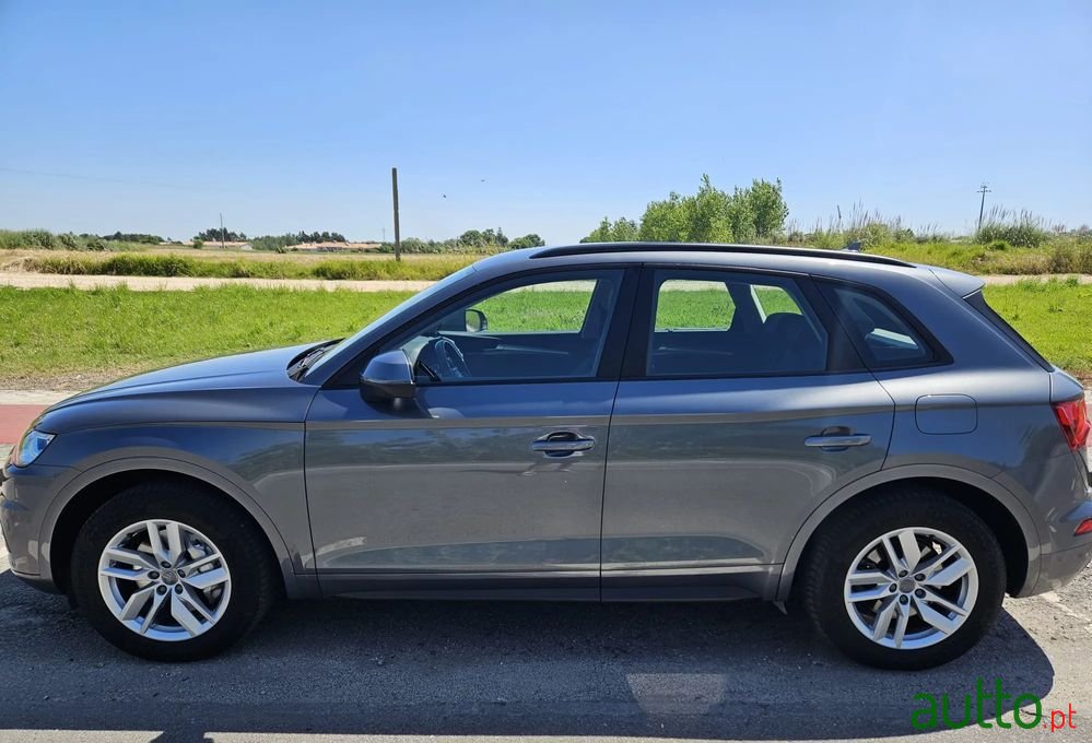 2020' Audi Q5 photo #5