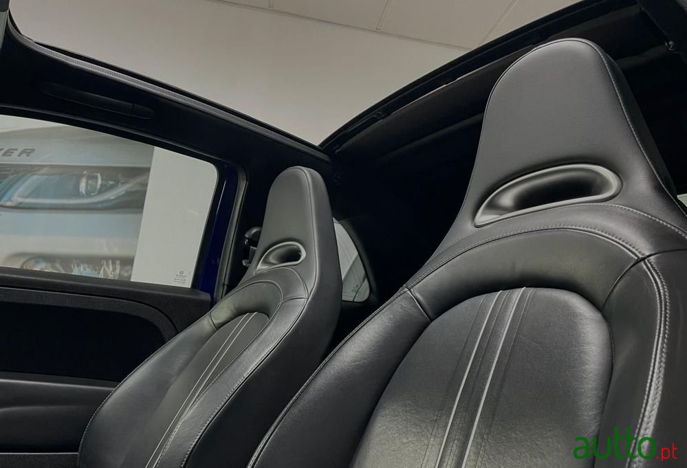 2016' Abarth 595C photo #2