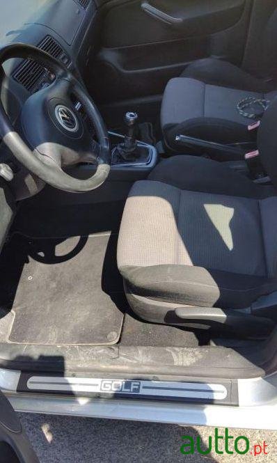 2002' Volkswagen Golf Variant photo #2