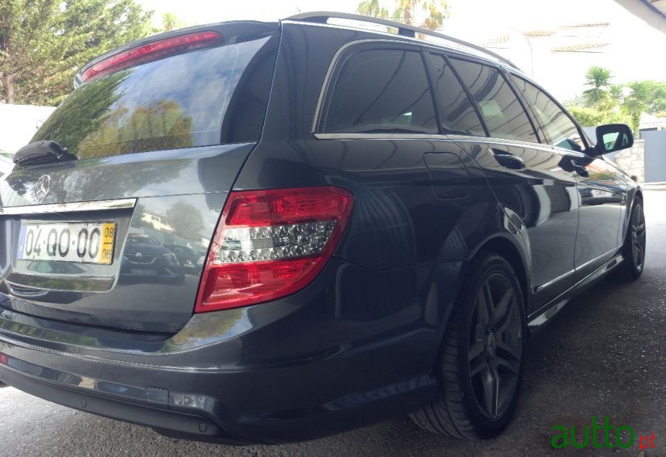 2008' Mercedes-Benz C-220 photo #2