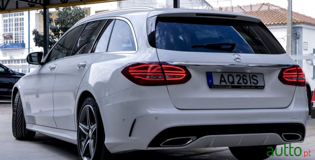 2015' Mercedes-Benz C-200 photo #2