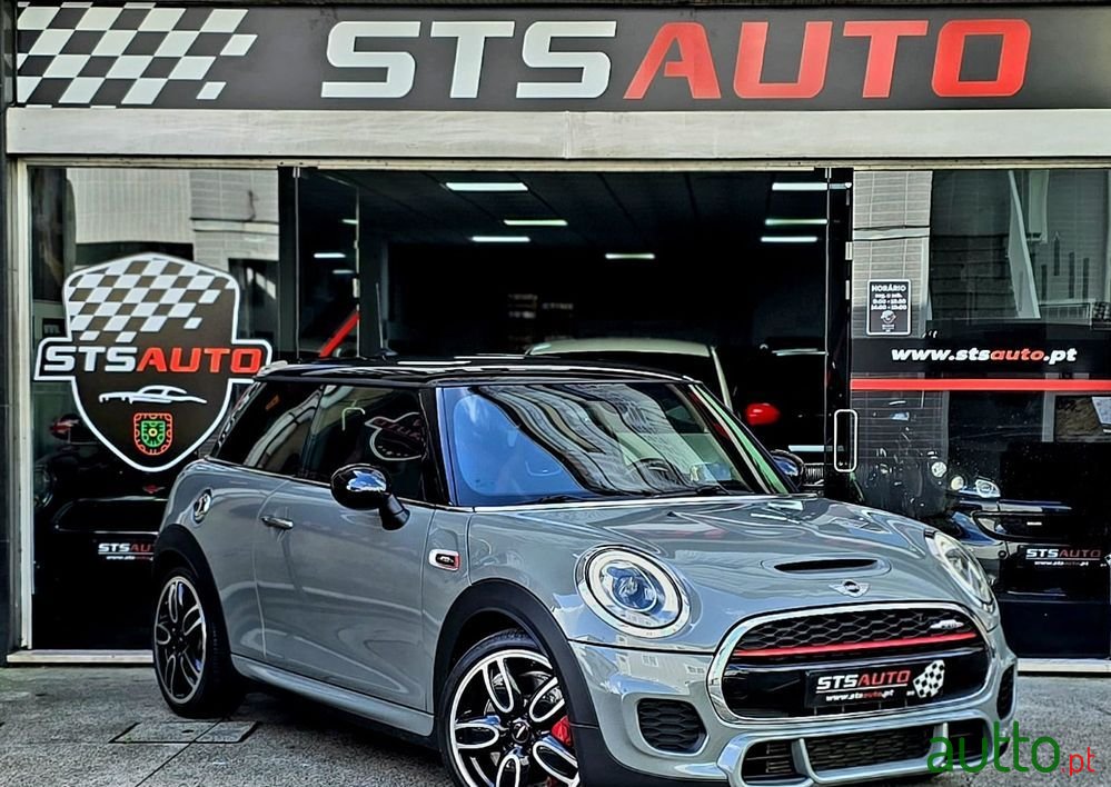 2017' MINI John Cooper Works 3 Portas photo #2