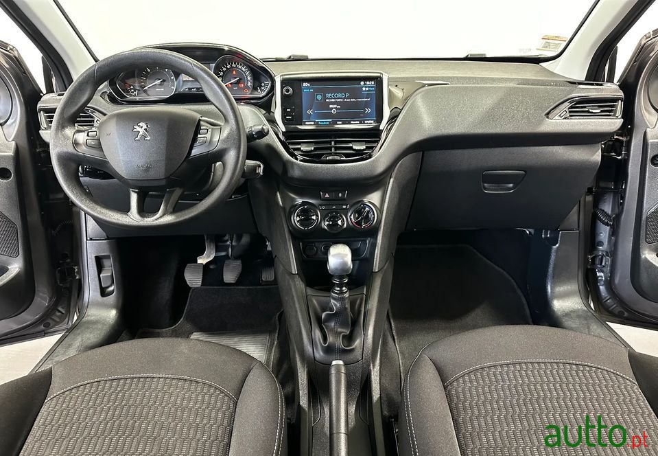 2018' Peugeot 208 photo #5