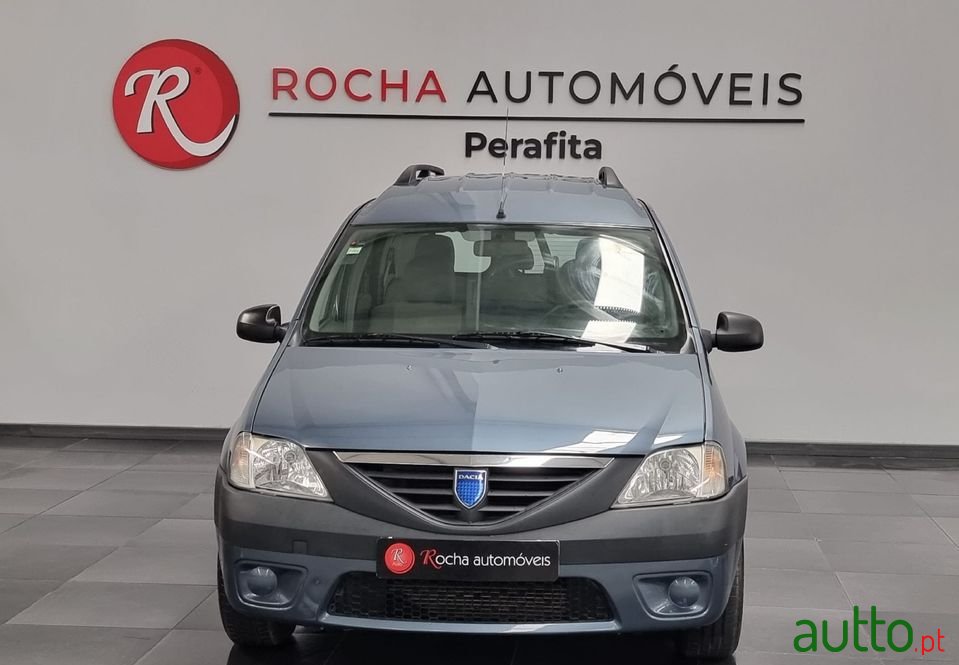 2007' Dacia Logan Mcv photo #2