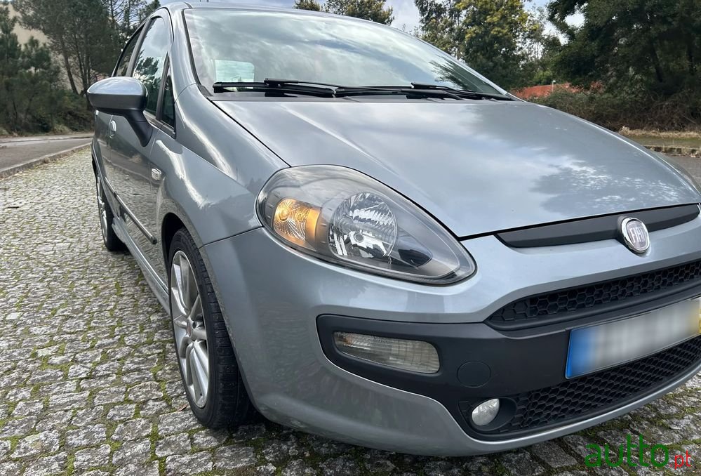 2009' Fiat Punto Evo 1.3 M-Jet Sport photo #3