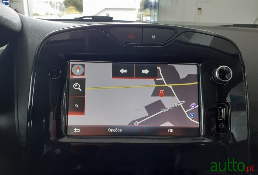 2016' Renault Clio photo #5