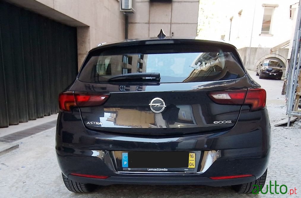 2016' Opel Astra photo #5