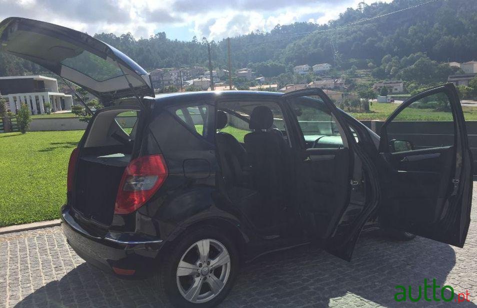 2010' Mercedes-Benz A-180 photo #3