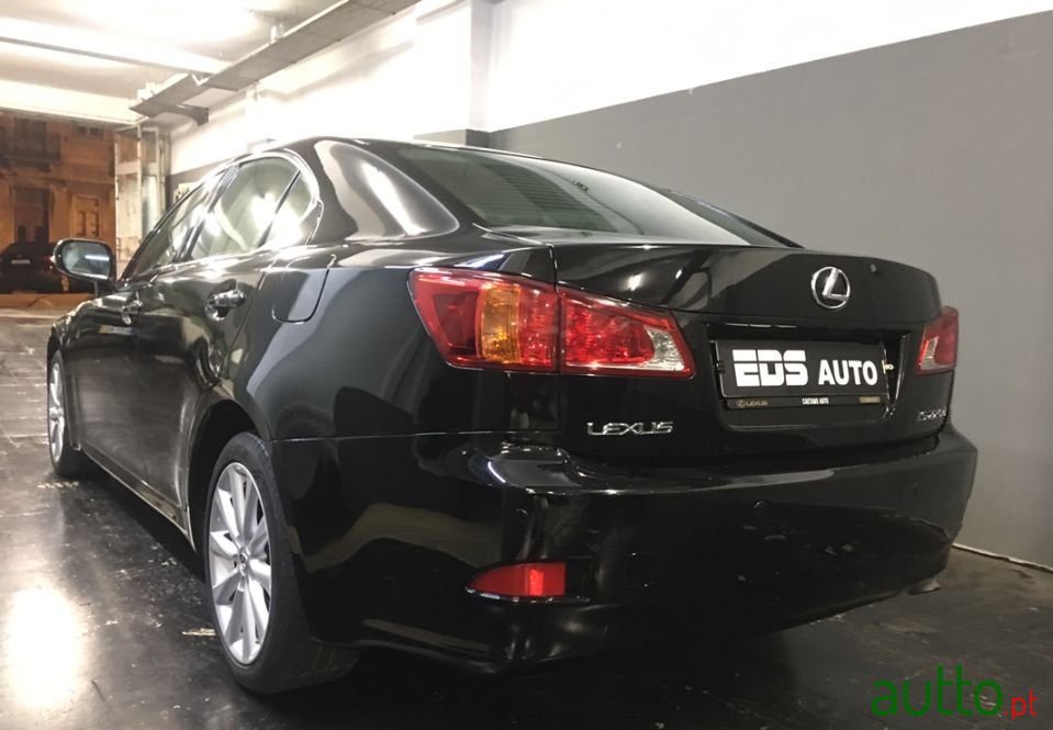 2009' Lexus Is-220 photo #5