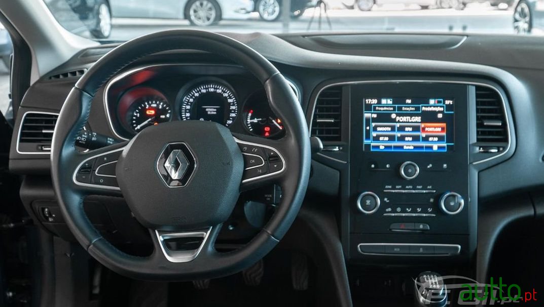 2018' Renault Megane photo #3