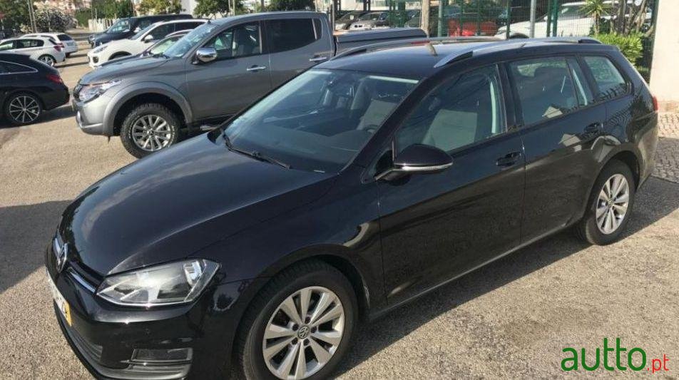 2014' Volkswagen Golf Variant photo #3