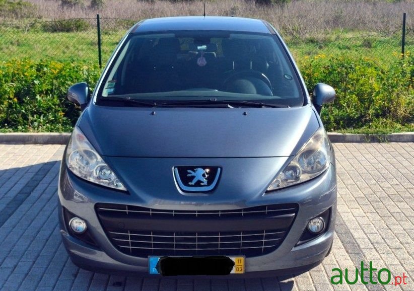 2011' Peugeot 207 photo #5