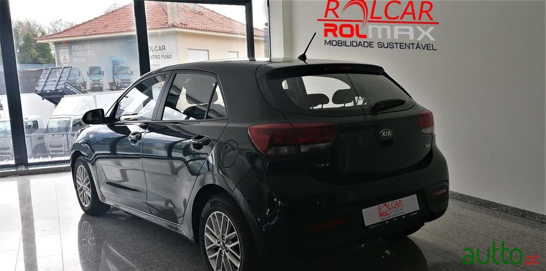 2017' Kia Rio photo #4