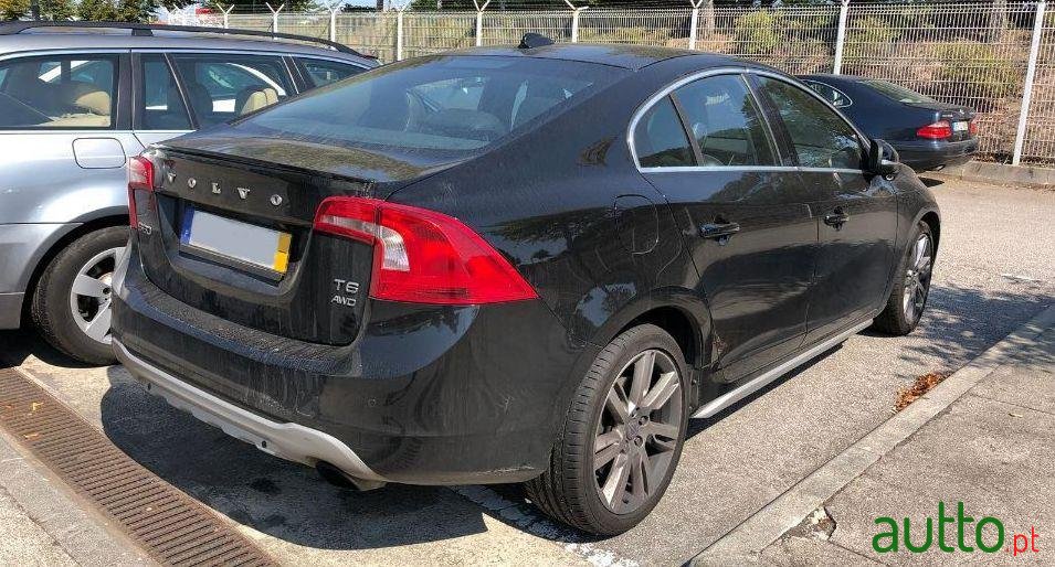 2011' Volvo S60 photo #3