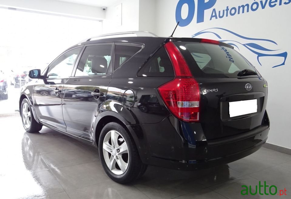 2012' Kia Ceed Sw photo #4