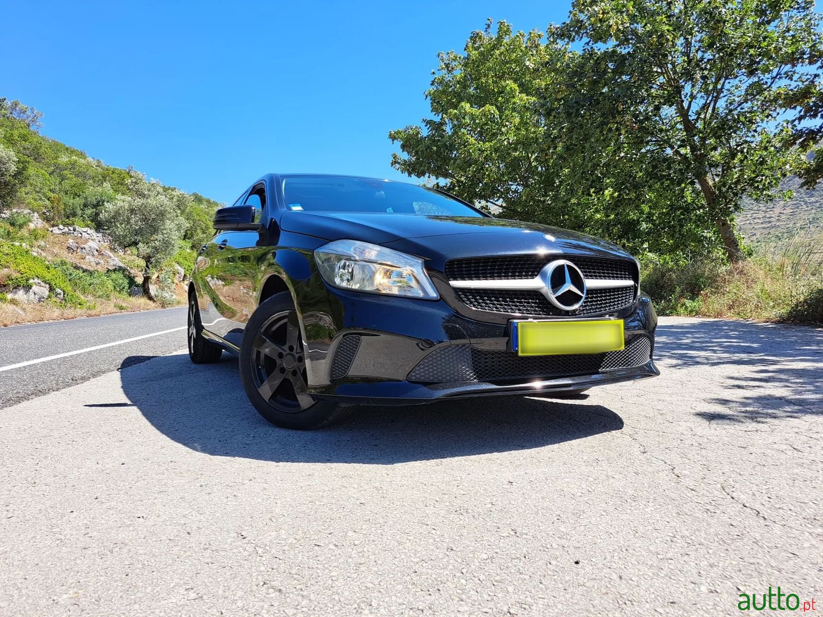 2017' Mercedes-Benz A-180 photo #4