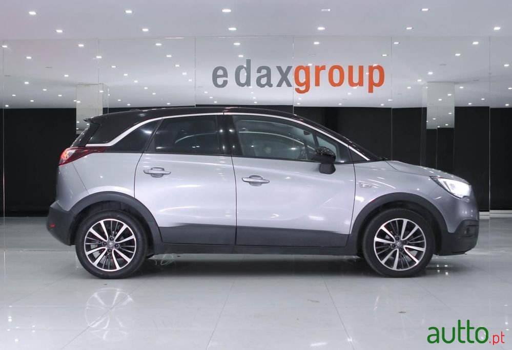 2020' Opel Crossland X photo #2