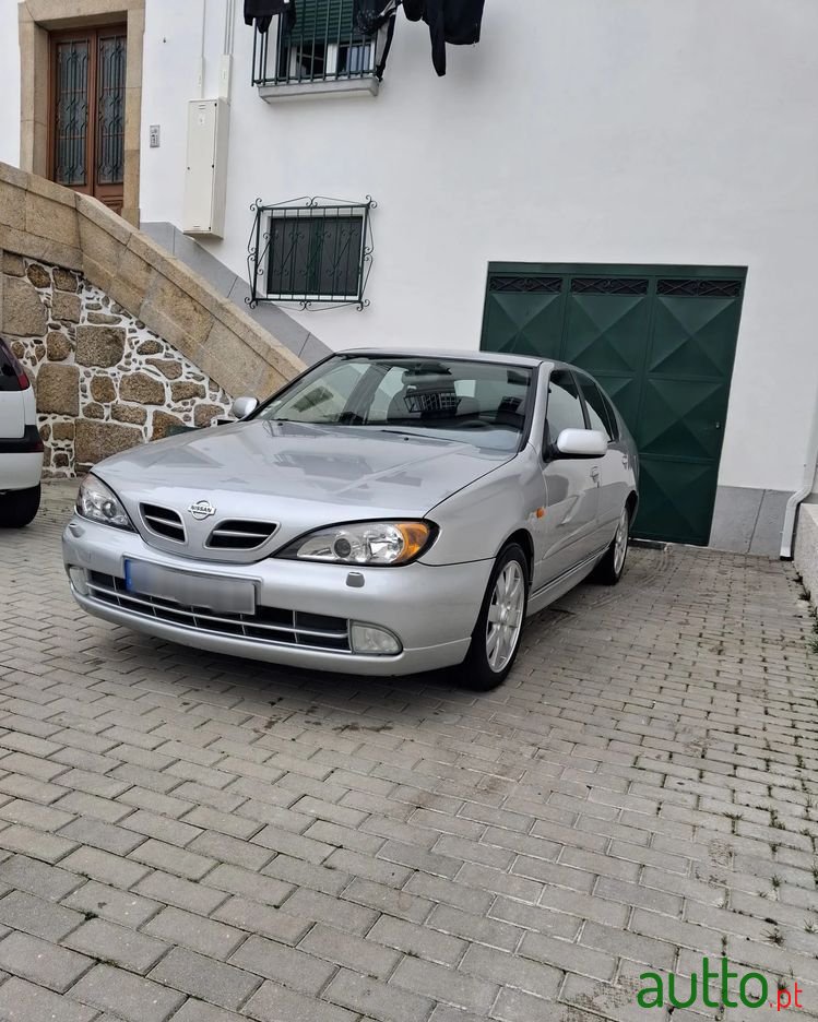 1999' Nissan Primera photo #1