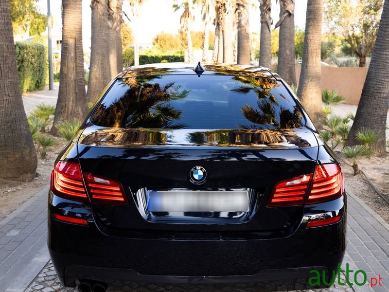 2015' BMW 520 D Pack M Auto photo #2