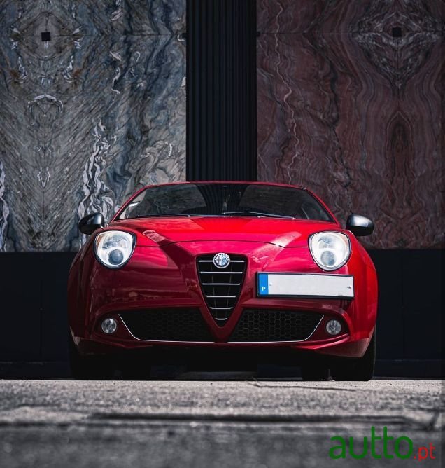 2011' Alfa Romeo MiTo photo #1
