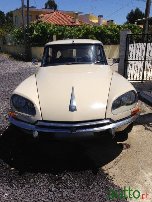 1970' Citroen DS3 photo #4