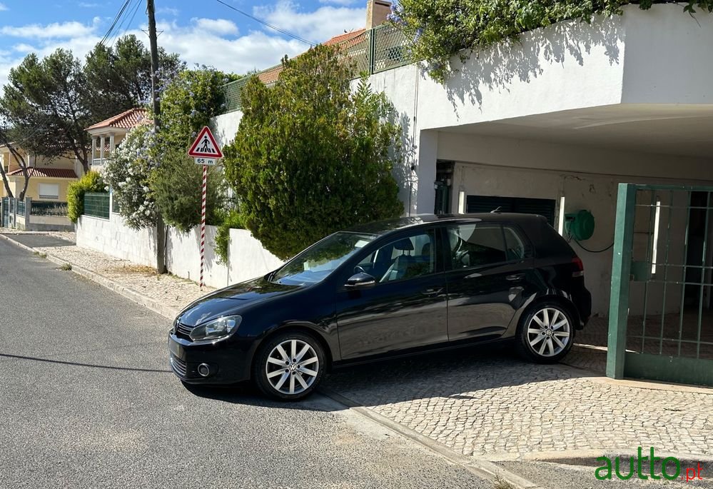 2010' Volkswagen Golf photo #5