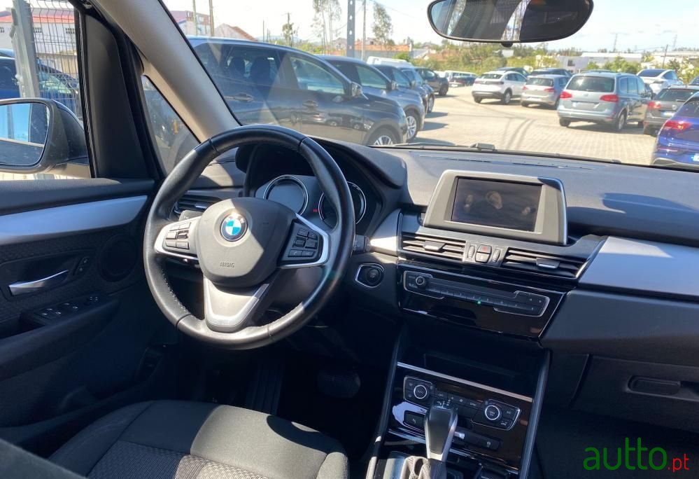 2020' BMW Série 2 Advantage photo #4