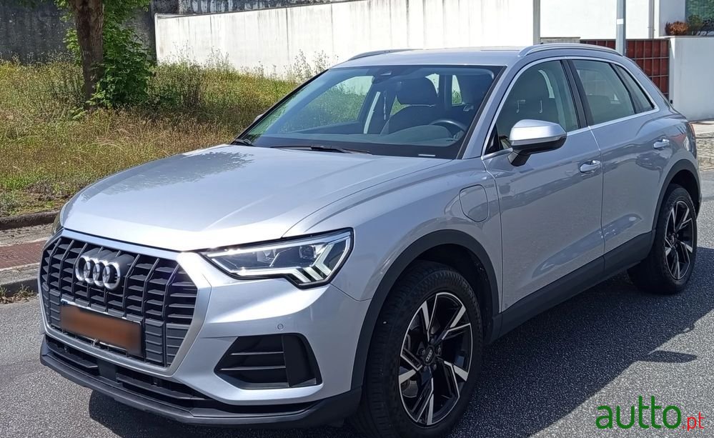2021' Audi Q3 photo #1