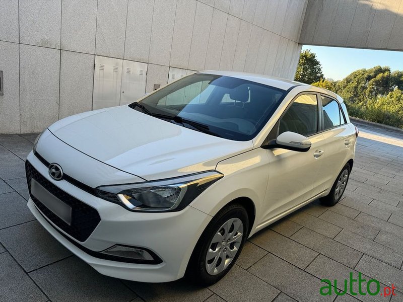 2017' Hyundai i20 photo #4