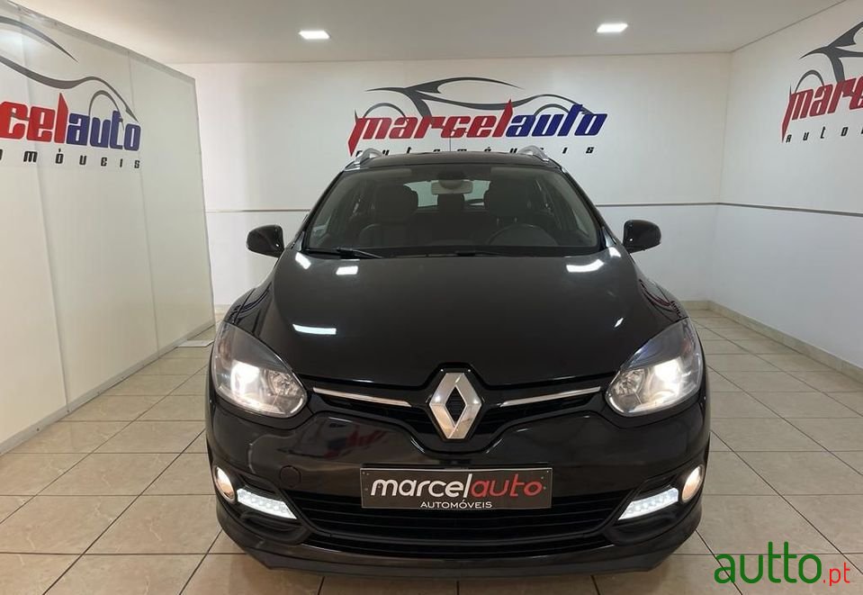 2016' Renault Megane Sport Tourer photo #2