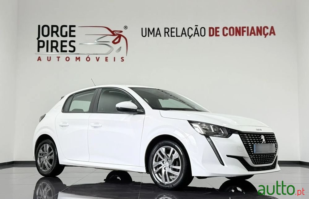 2020' Peugeot 208 photo #2