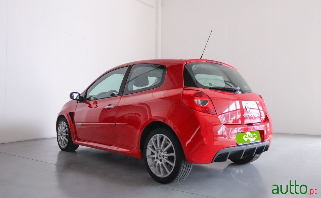 2006' Renault Clio Sport photo #3