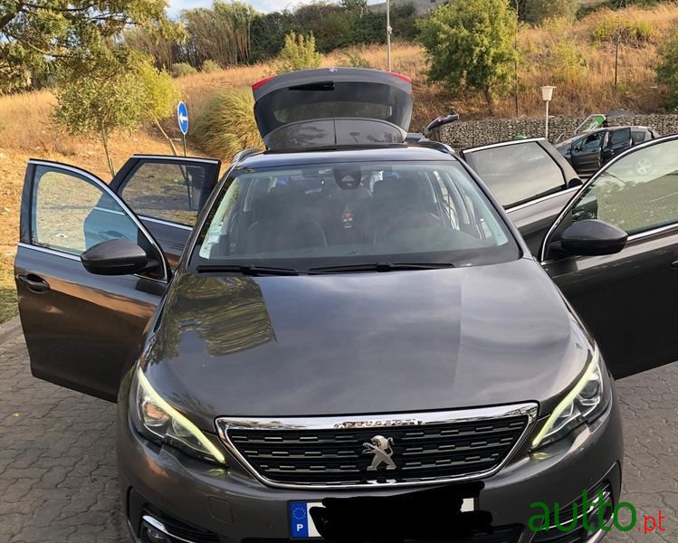 2018' Peugeot 308 Sw photo #2