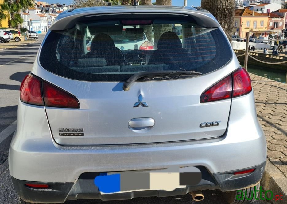 2012' Mitsubishi Colt photo #3