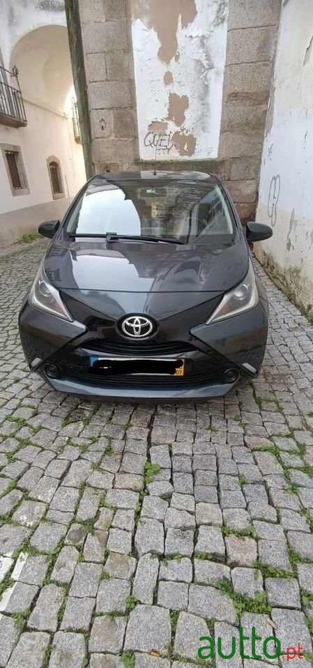2018' Toyota Aygo 1.0 photo #1