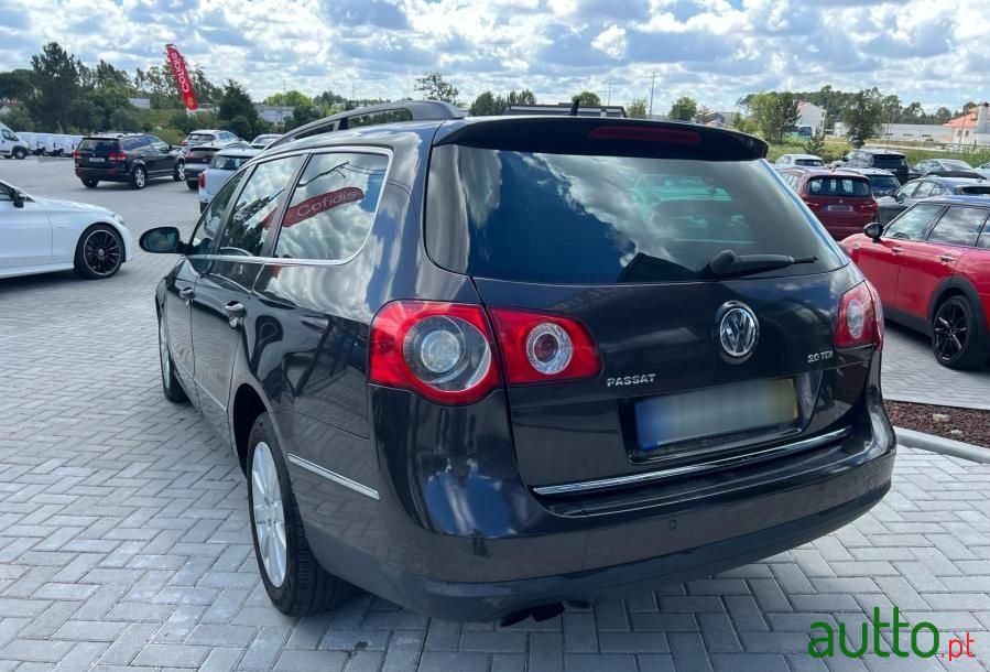 2006' Volkswagen Passat Variant photo #3