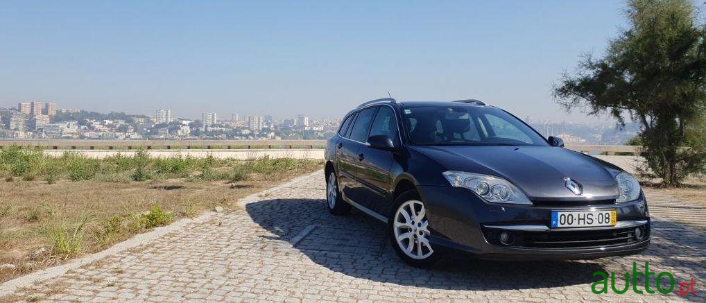 2009' Renault Laguna Break photo #2