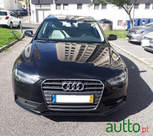 2015' Audi A4 Avant photo #2