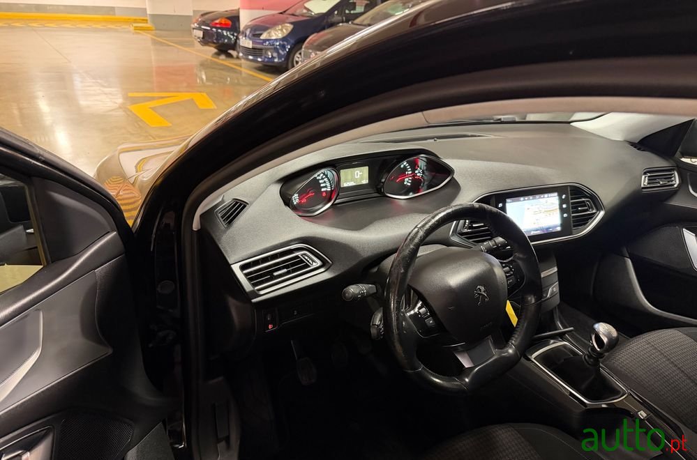 2019' Peugeot 308 Sw photo #5
